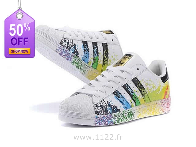 adidas superstar avec tache de peinture