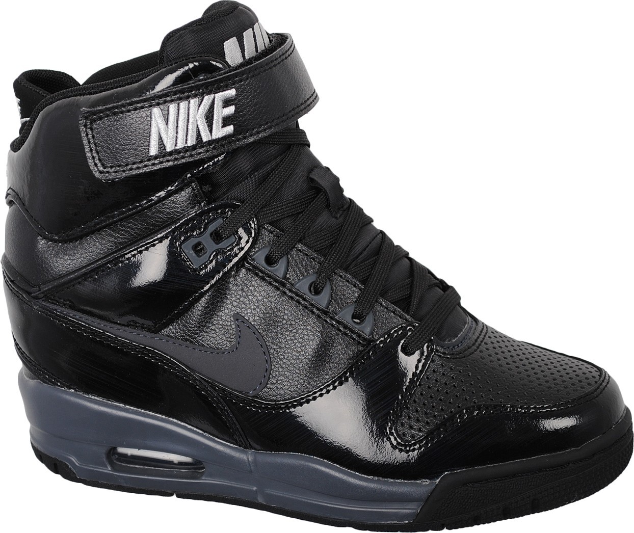 baskets compensees nike
