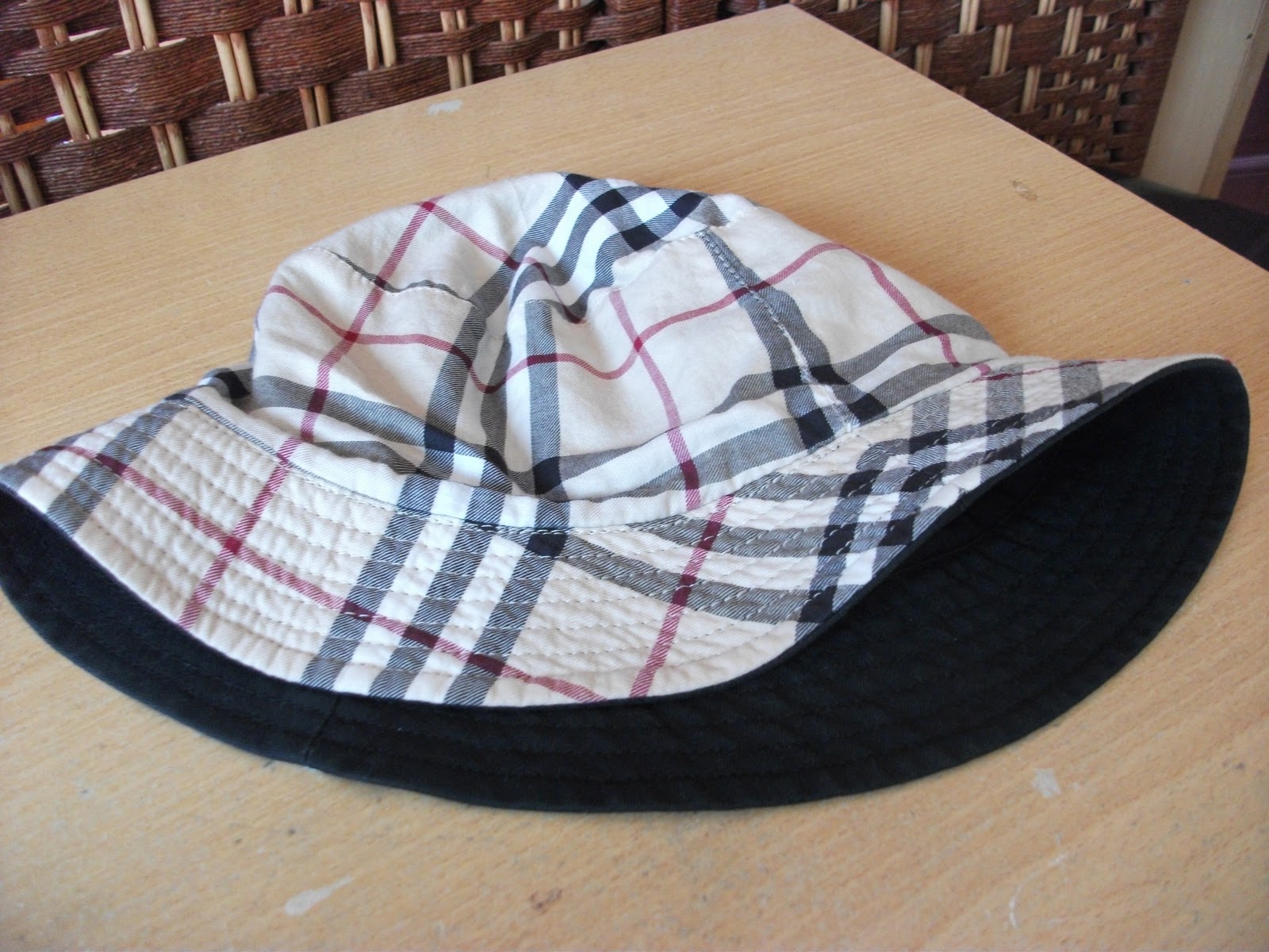 bob burberry pas cher