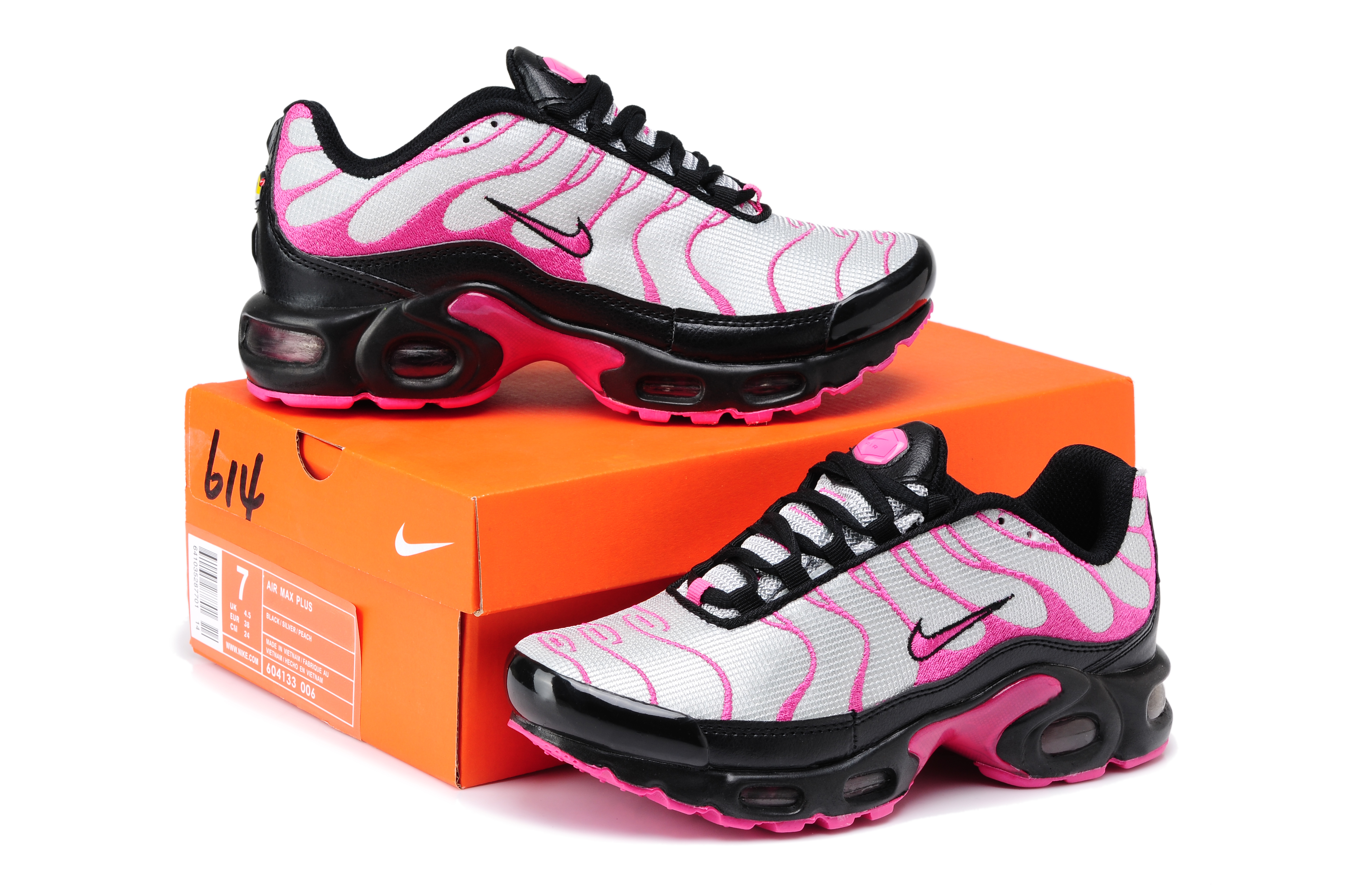 chaussure nike requin pas cher chaussure nike requin pas cher
